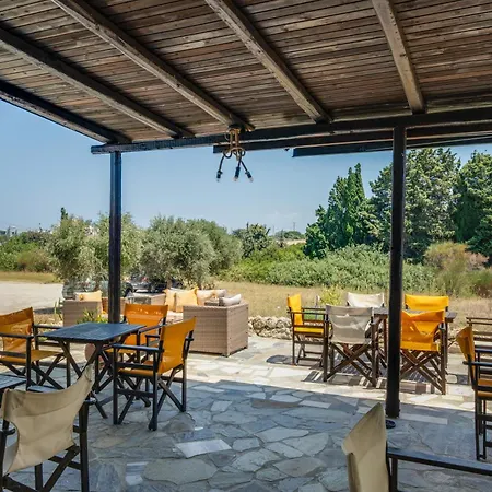 Ilios And Irene 8 Bed & Breakfast